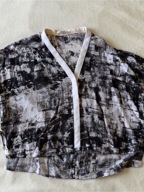 Helmut Lang Black & White Abstract Print Top